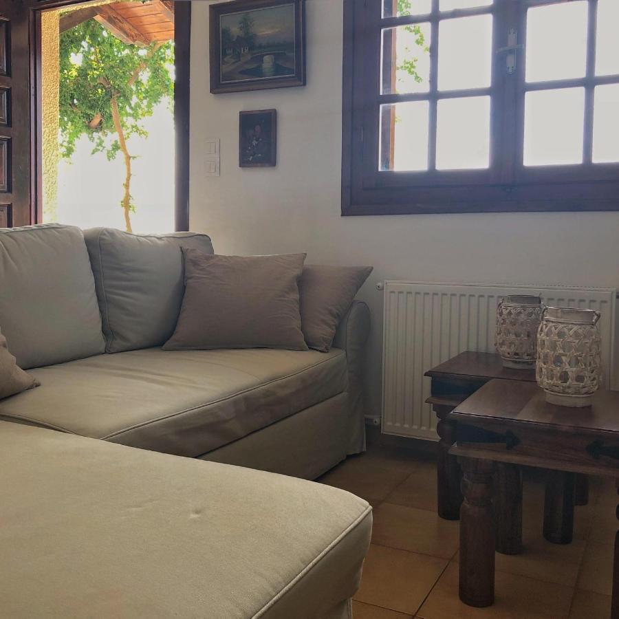 Gaia Guest House Calamata Exterior foto