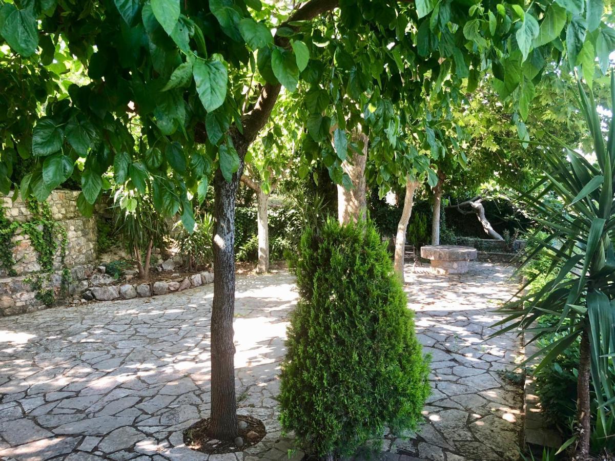 Gaia Guest House Calamata Exterior foto